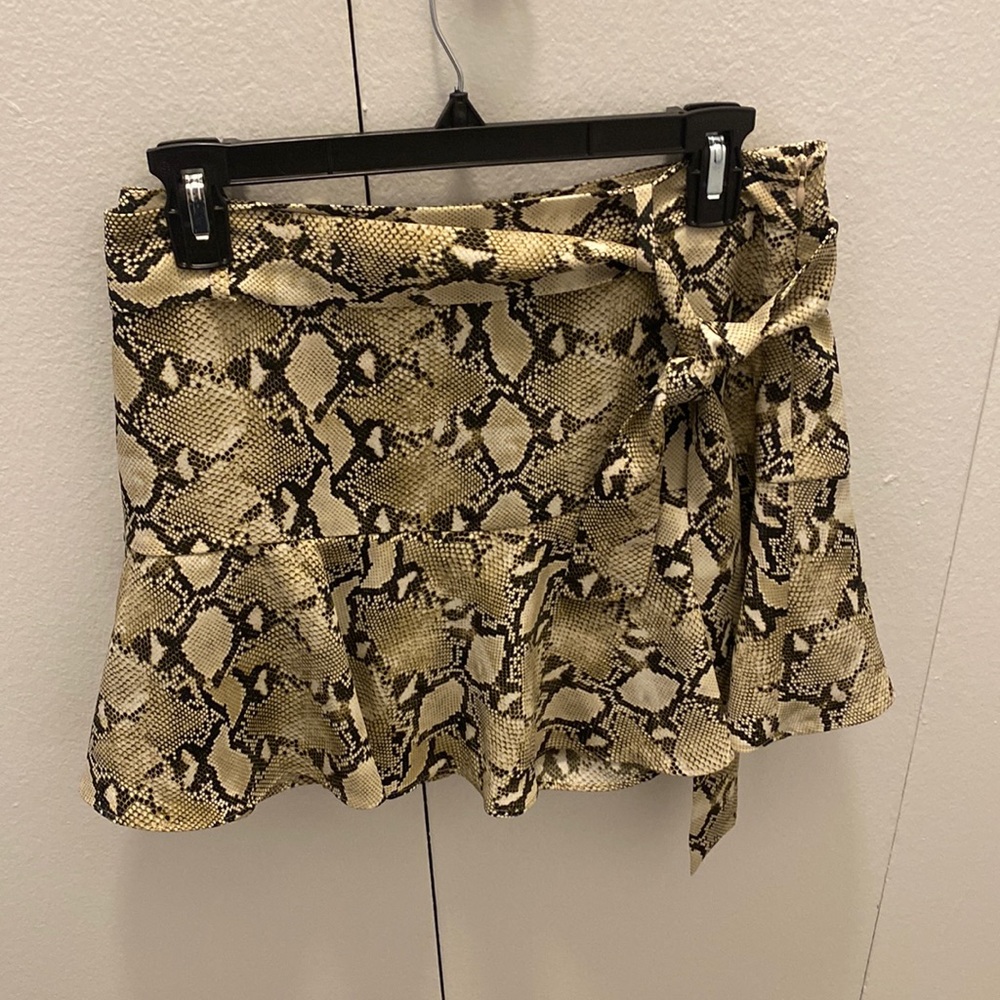 Zara Snakeskin Belted Skort
